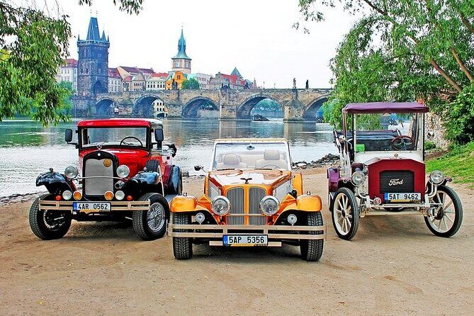 1 hour Old timer Convertible Prague Sightseeing Tour - Key highlights at a glance
