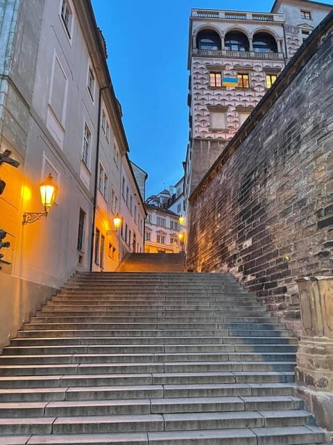 1000 years of history! Evening walking foodie tour - Kampa Island: The Longer Tasting Stop (45 Minutes)