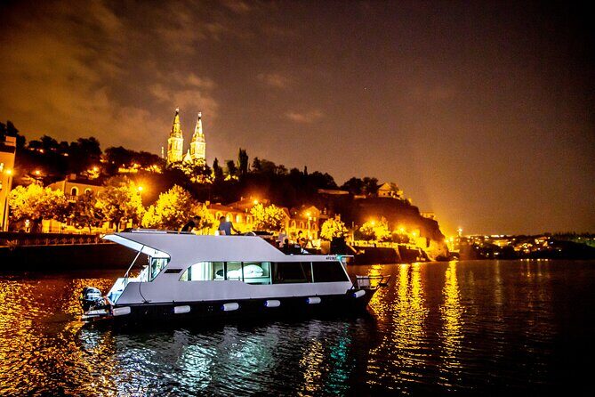 3-hours Prague Private Boat Cruise Beer or Prosecco Unlimited - Comfort checks: bathroom on board, seating, and weather reality