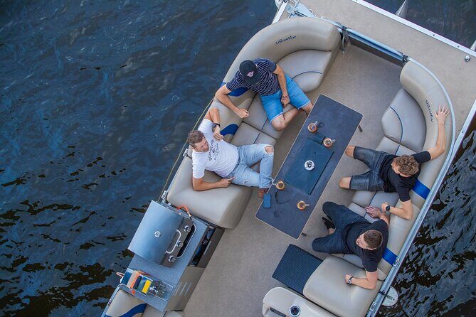 3 Hours Prague Private Boat Cruise Beer or Prosecco Unlimited - Weather and timing: the simple reality of a river cruise