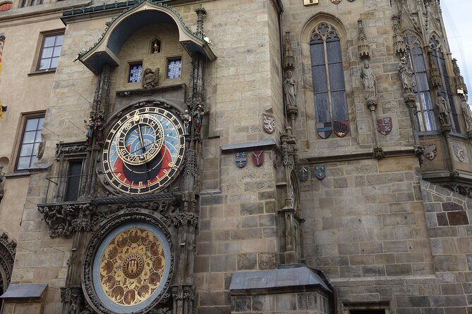 Best of Prague - City walking tour with Czech Cuisine Lunch - Prague Castle complex: power, presidents, and the Crown Jewels’ hiding place