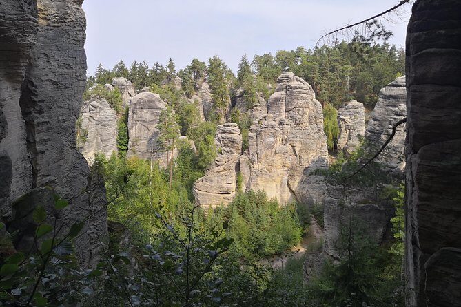 Bohemian Paradise 3 in 1 Tour, UNESCO geopark - Stop 1: Hrad Kost Castle Grounds and Lake Views