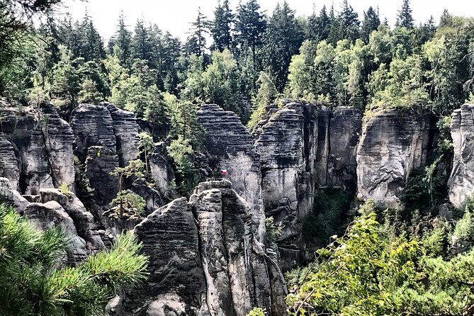 Bohemian Paradise and the Trosky castle tour - Hrad Trosky: entering the ruins and climbing both towers