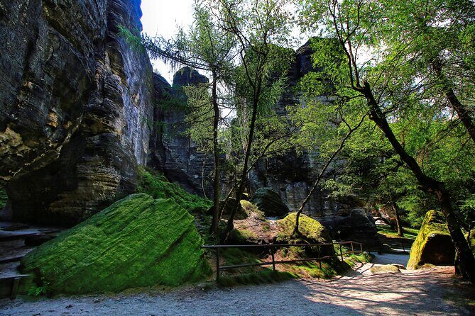 Bohemian Switzerland From Prague with Brewery Tour & Beer Tasting - Neurathen Castle: ruins, history you can read with your feet