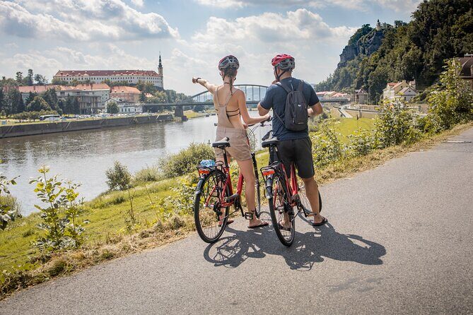 Canoeing on the Elbe river + Bike rental from Děčín to Bad Schandau - Physical Fitness Level: Moderate Means Plan, Not Panic