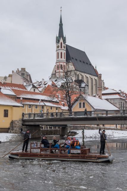 Český Krumlov: Advent Wooden Raft River Cruise - The Drink Stop and Water-Level Views You Can Actually Enjoy