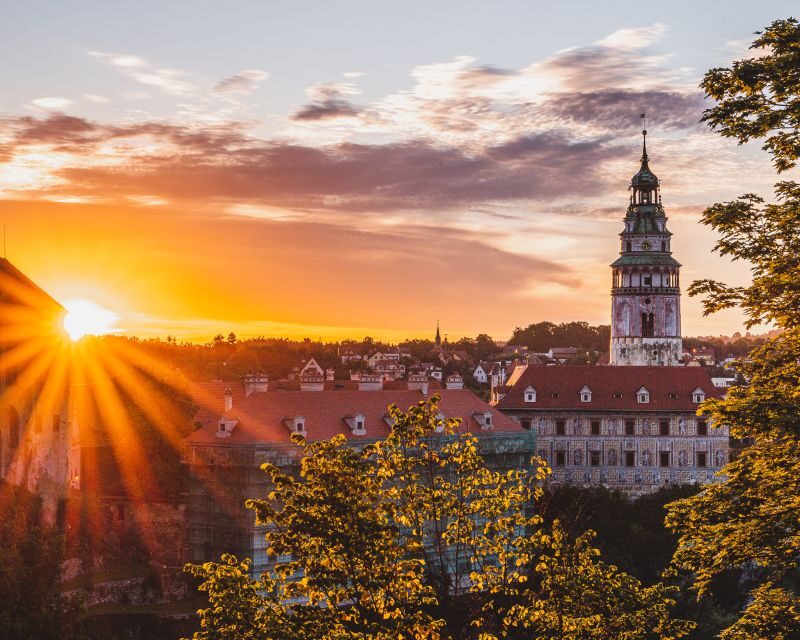 Český Krumlov: Half-Day Medieval Architecture Walking Tour - Who should book this half-day medieval architecture walk?