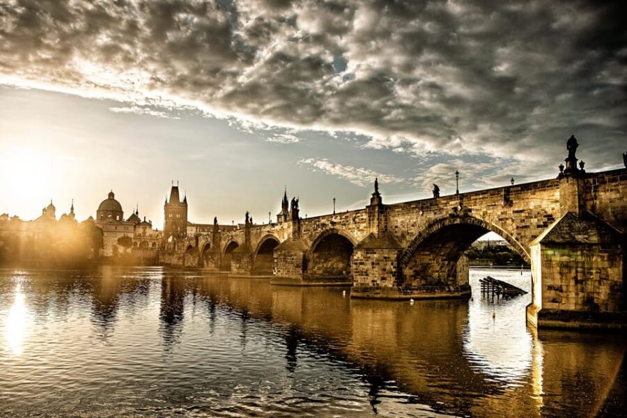Charles Bridge & Lesser Town Walking Tour - Old Town Square to Charles Bridge: getting your bearings fast