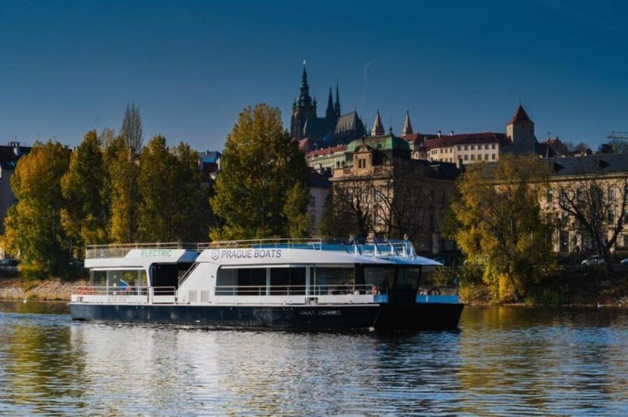 City Sightseeing Prague HOHO Bus, Castle Tour + River Cruise - Key things I’d underline before you go