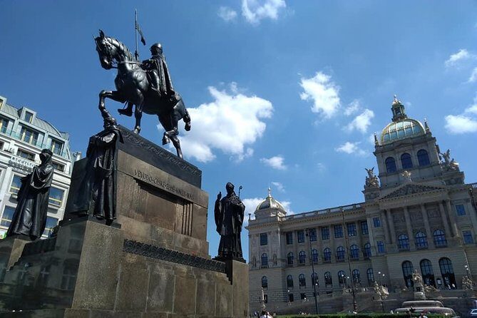 Communism and its fall Prague private tour - Meeting point and how the tour kicks off
