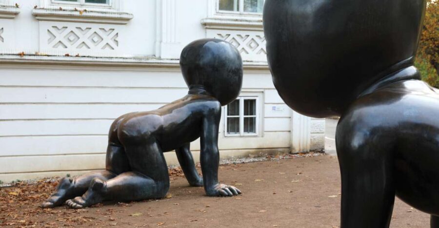 Contemporary art tour in Prague: the works of David Černý - Starting at Kinsky Square (and Not Wasting Time)