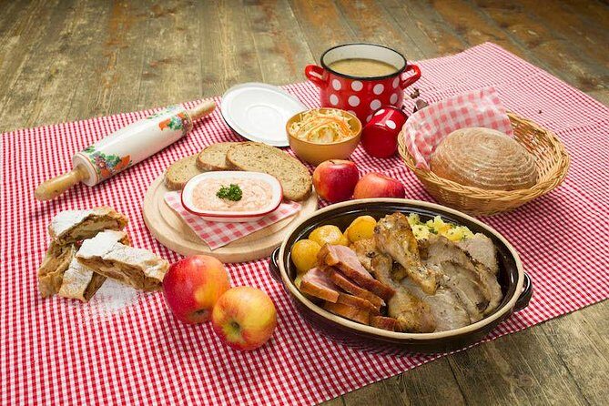 Czech Traditional Folklore Show including Dinner and Transport - The show setting: how the dinner portion actually works