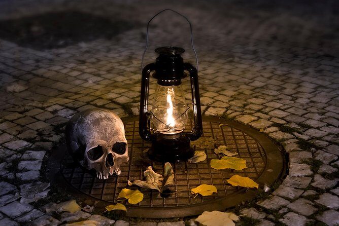 Dark Shadows of the Old Town: A Self-Guided Audio Tour of Prague - Stop 1: Basilica of St. James and the stories tied to Madonna Pietatis