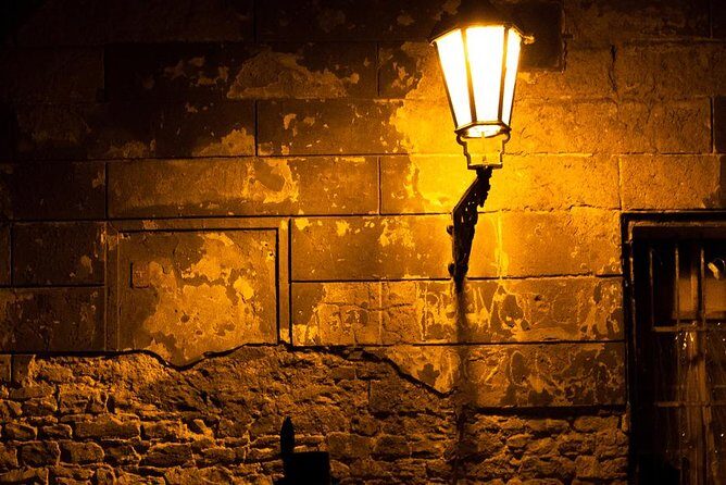 Dark Shadows of the Old Town: A Self-Guided Audio Tour of Prague - The core format: VoiceMap audio, offline maps, and a smartphone you supply
