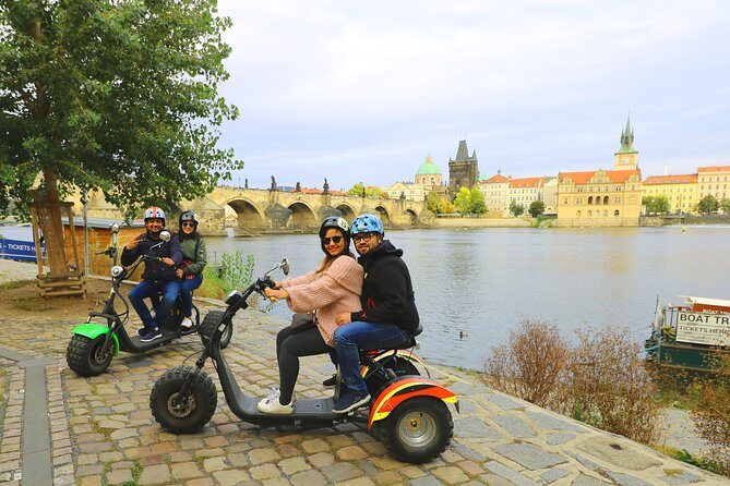 E-Bike, E-Scooter Viewpoint Fun Tour - Prague Castle and St. Vitus Cathedral: Outside Views Plus Timing Notes
