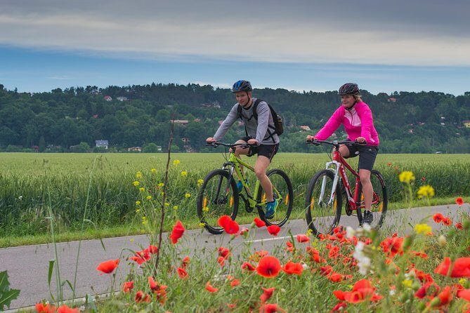 E-Bike Full-Day Trip From Prague: The Mighty Karlstejn Castle - Hotel Pickup and the Calm Start That Sets the Tone