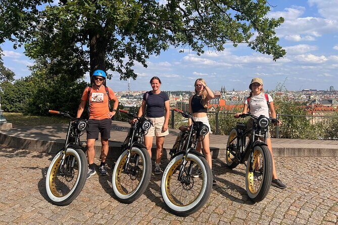 Ebike tour in Prague - Express Tour - Getting started at Štěpánská 55: disclaimer, then 10-minute training