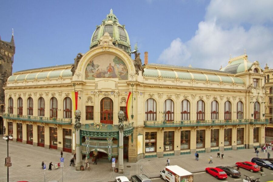 Essential Prague Walking Tour - How the Guide Ties Politics, Religion, and Rulers Together