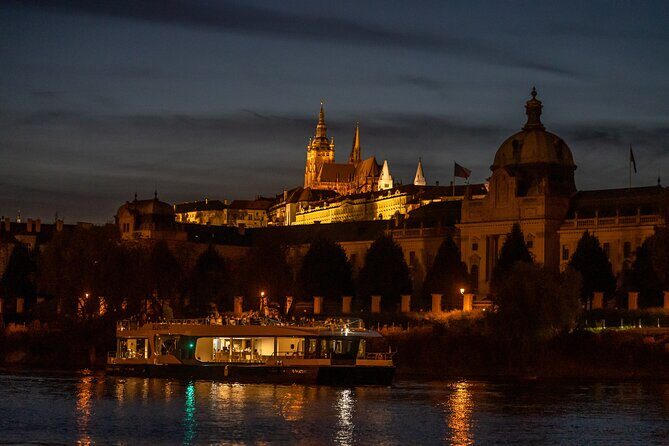 Evening Eco Cruise With a Glass of Prosecco in Bohemia - The mobile guide and onboard Wi‑Fi: useful tech, not gimmicks