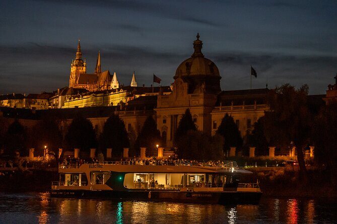 Evening Eco Cruise With a Glass of Prosecco in Bohemia - Audio narration vs the mobile guide: how to avoid missing details