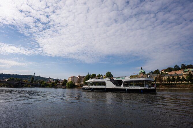 Evening Eco Cruise With a Glass of Prosecco in Bohemia - Timing and pacing: why 50 minutes can feel perfect