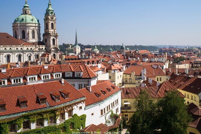 Explore the Historic Prague Castle: Private Half-Day Walking Tour - Stop 4: Golden Lane for everyday life behind the walls (30 minutes)