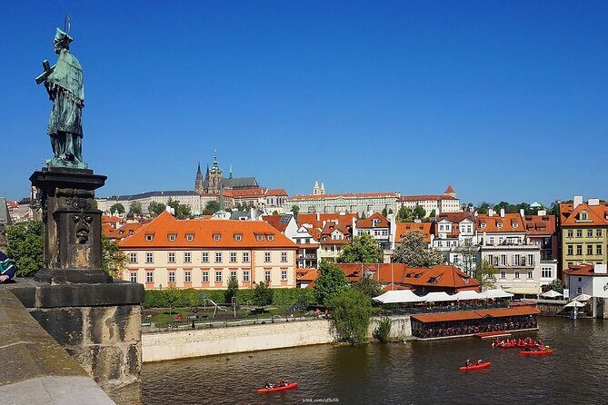 Explore the Historic Prague Castle: Private Half-Day Walking Tour - Stop 1: Prague Castle and the 9th-century big story (45 minutes)
