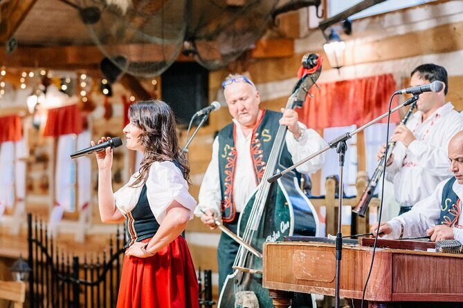 Folk Dinner Experience in Prague with Transportation - Timing details that matter on a Prague night