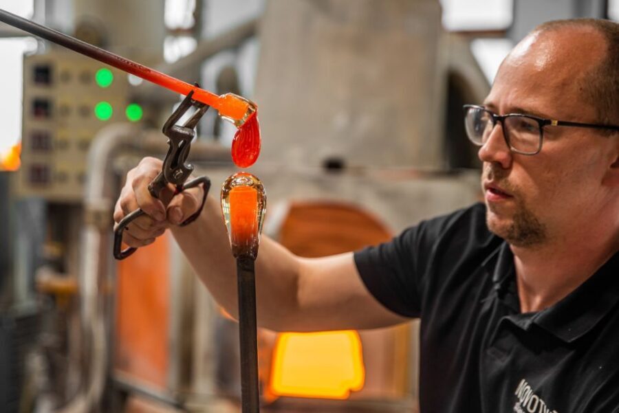 From Prague: Bohemian Glass Crystal Private Tour with Lunch - Jiří Pačinek’s workshop and sculptures: when glass looks like story