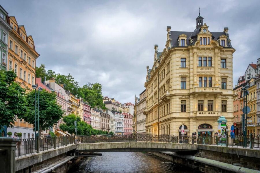 From Prague: Day trip to Karlovy Vary - No guide means you should plan your own rhythm