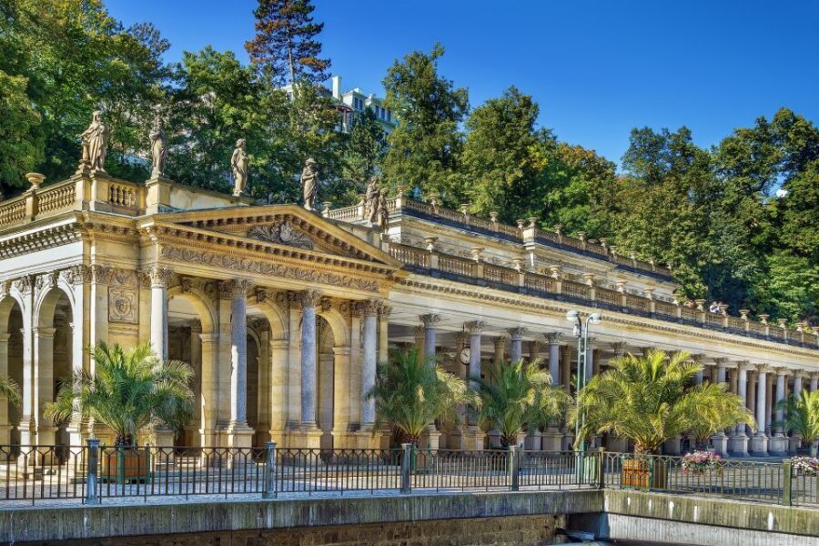 From Prague: Private Karlovy Vary & Crystal Factory Tour - How This 10-Hour Private Day Trips from Prague Works