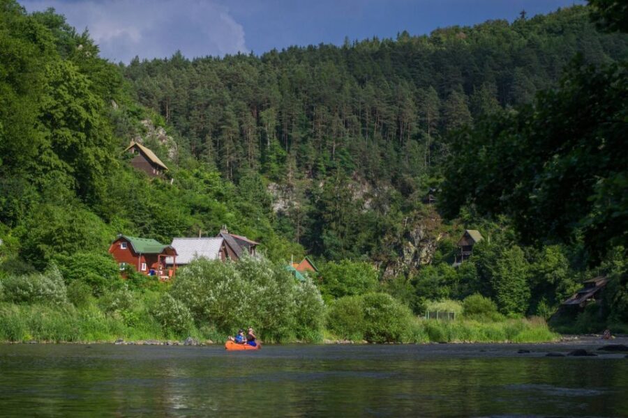 From Prague: Sazava River Canoe Day Trip for All Levels - What you’ll see on the river: wildlife, rocks, and late-20th-century cabins