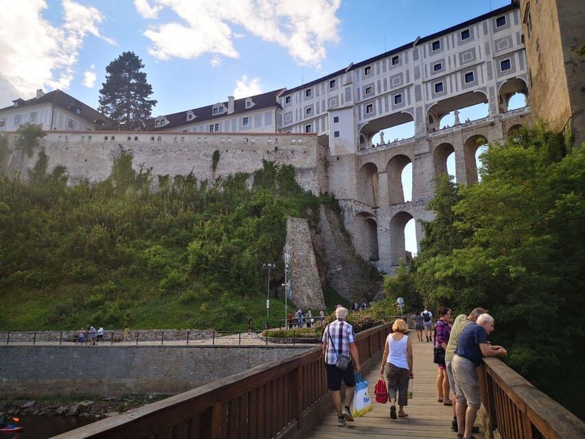 From Prague to the fabulous Cesky Krumlov:fullday experience - Optional add-on: Český Budějovice or Hluboká Castle