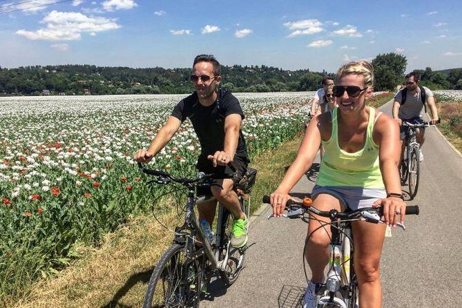 Full-Day Countryside E-Bike Tour to Karlstejn Castle (small group - Interior Visits Are Optional: Plan for Extra Time and €20