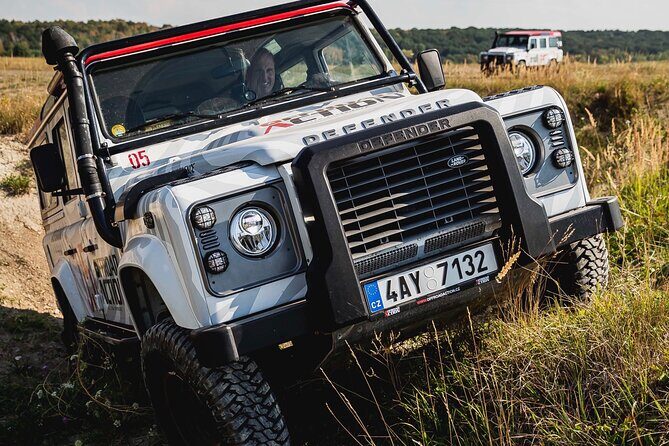 Full-day Land Rover driving off-road experience Prague - Lunch Break in the Fields: Small Reset, Big Atmosphere