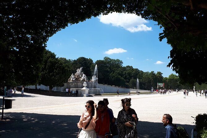 Full-Day Vienna Private Tour from Prague - Belvedere Museum and Peterskirche in quick, focused bites
