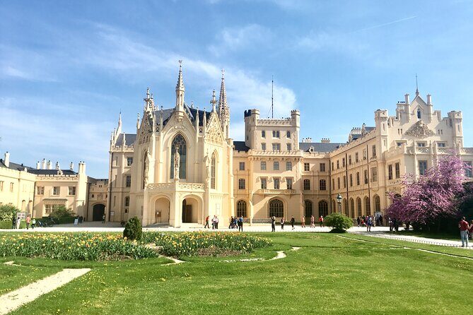 Fullday Private Tour in Lednice and Valtice with Castle Visiting - Why Lednice and Valtice work so well in one day