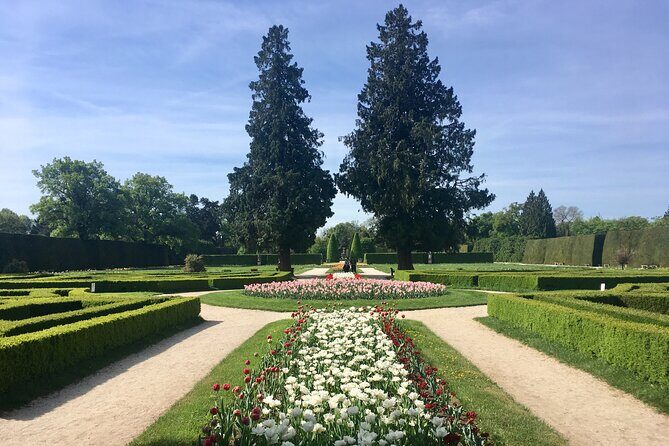 Fullday Private Tour in Lednice and Valtice with Castle Visiting - Stop 1: Lednice Castle, the greenhouse, and Minaret-tower views