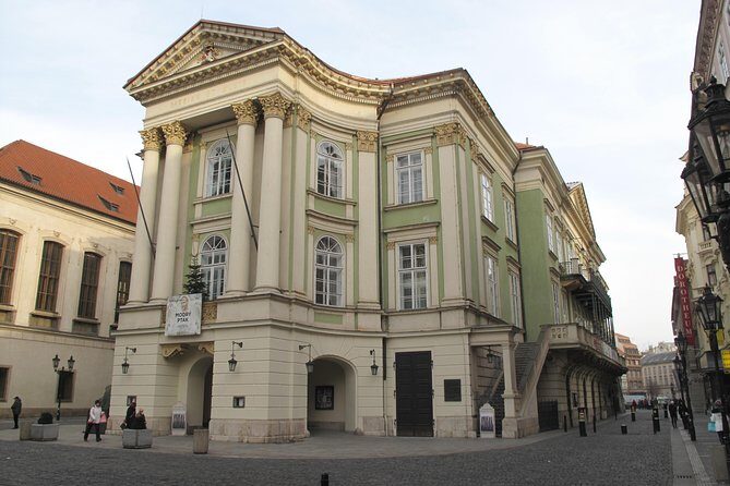 Get to see all sites in one tour - Prague private tour by minivan - Prague Castle and Hradčany: what you get in 1 hour