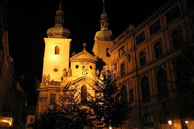 Ghosts and Legends walking tour in Prague - Stop 2: Stare Mesto’s medieval lane maze and the legendary cast