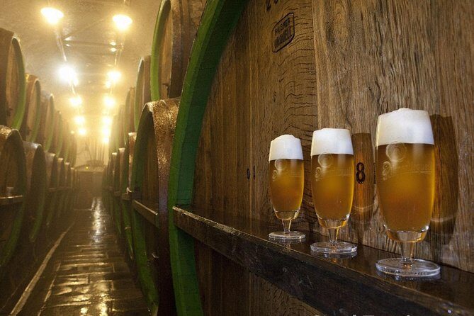 Glass and Brewery Day Trip from Prague - Getting out of Prague: coach comfort and time expectations