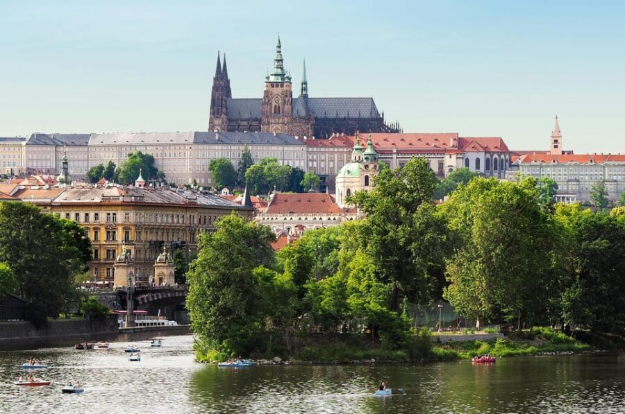 Go City Prague Pass - Top Attractions and Hop-On Hop-Off Bus - What You’re Buying: a Prague Pass with 30+ choices in 1–5 days