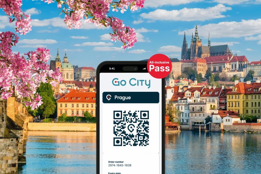 Go City Prague Pass - Top Attractions and Hop-On Hop-Off Bus - Prague Castle, Jewish Quarter, and Old Town: the stops that anchor a first visit