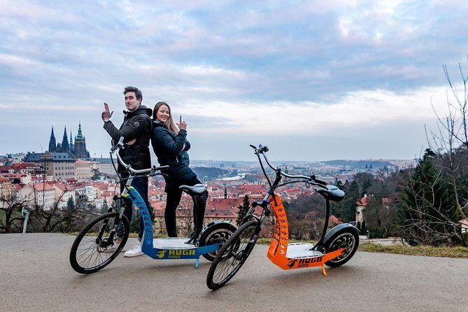 Grand City Tour of Prague on Cruiser e-Bikes or e-Scooters - What makes this Prague e-bike circuit click