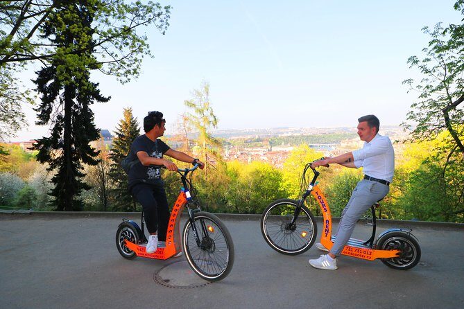Grand City Tour of Prague on Cruiser e-Bikes or e-Scooters - Prague Castle and St. Vitus Cathedral: major sights, tight timing