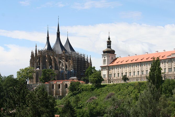 Half Day Trip to Kutna Hora and Bone Church from Prague - Kutná Hora’s Layout: How the Tour Minimizes Hassle