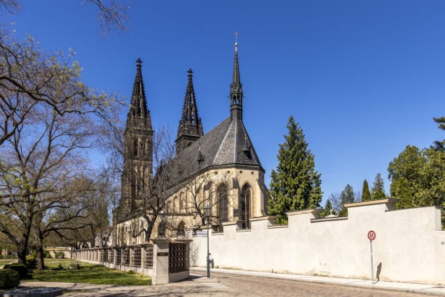 Hidden Prague Bike Tour - Guides and pacing: what I’d look for in this kind of tour