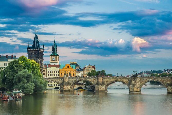 Johnny's Prague Photography Tour - Stop 4: Lesser Town for a narrow street and swan-feeding views