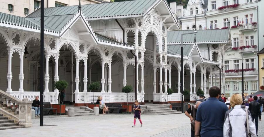 Karlovy Vary excursion - Prague pickup to Karlovy Vary: the 2-hour rhythm that works