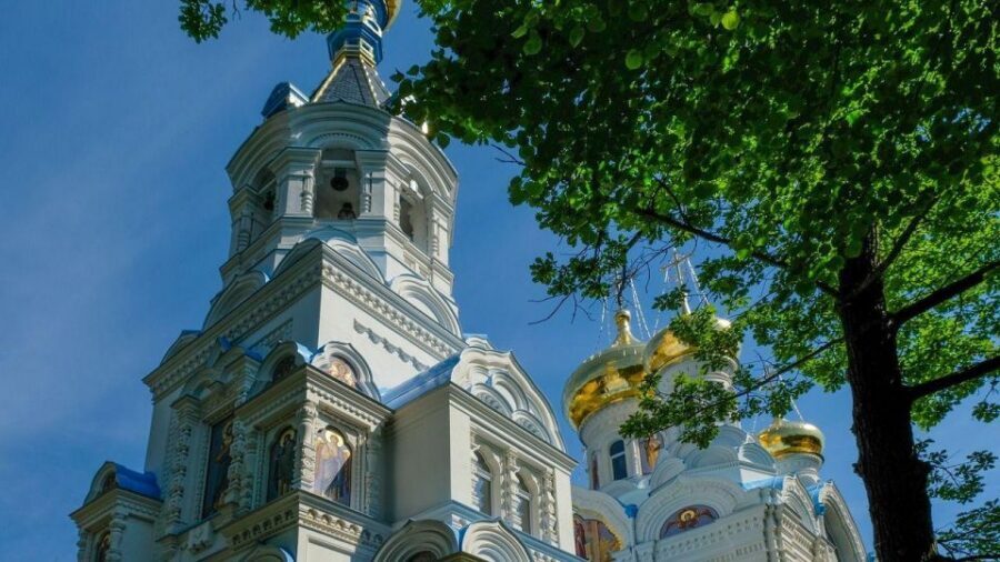 Karlovy Vary: Private Walking Tour - Karlovy Vary’s Charles IV bath legend, explained at street level